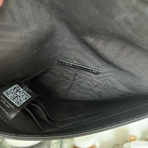 REBECCA MINKOFF WOMEN’S ZIPPER LEATHER ENVELOPE LEO CLUTCH PURSE BLACK - Picture 5 of 7